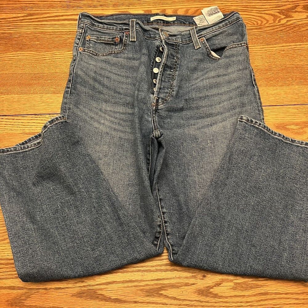 Levi’s Ribcage Straight Ankle Buttonfly Jeans Size 32x27 Blue Denim